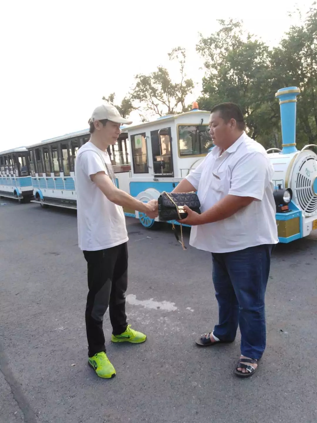 1599277865555739.jpg 640.webp (3).jpg